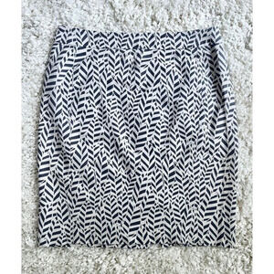 Loft Petite 6P Cream & Gray Geometric Print Pencil Skirt
